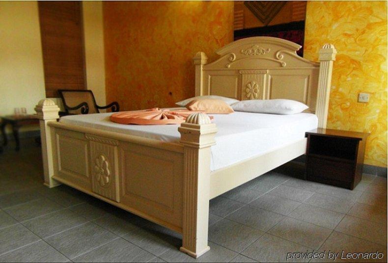 Yoho Rivi Ras Hotel 마운트 라비니아 객실 사진