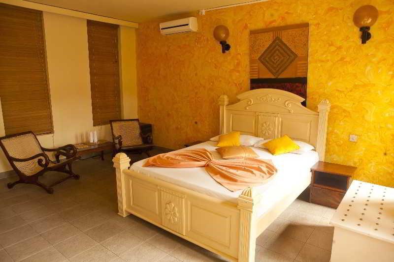 Yoho Rivi Ras Hotel 마운트 라비니아 외부 사진